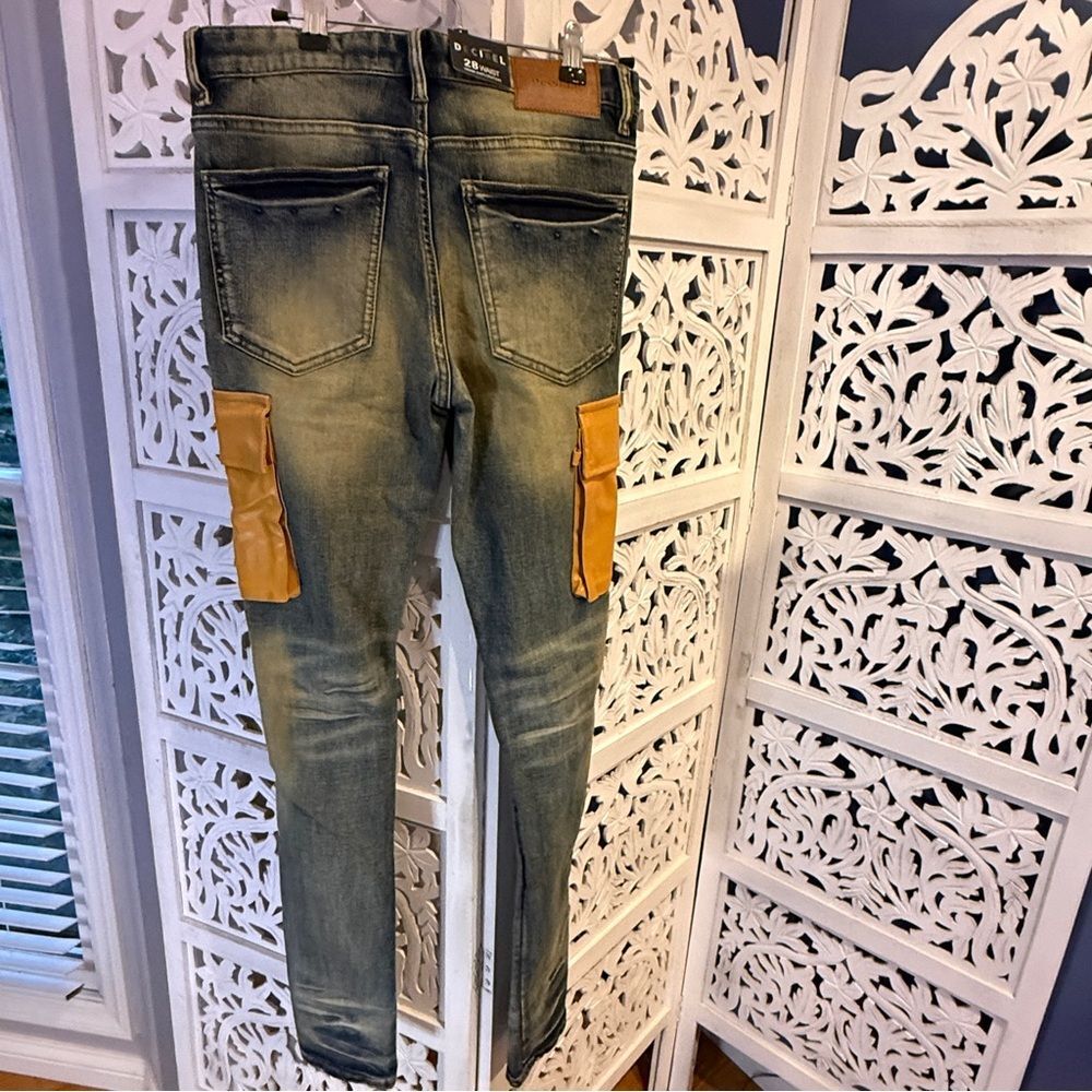 NWT Decibel Cody Cargo Jeans with Faux Leather Accents Sz 28x33 - Picture 4 of 5